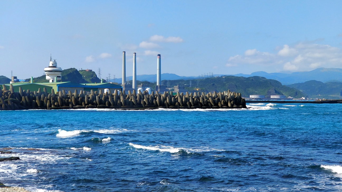 台湾，向各位来宾与观众朋友致敬